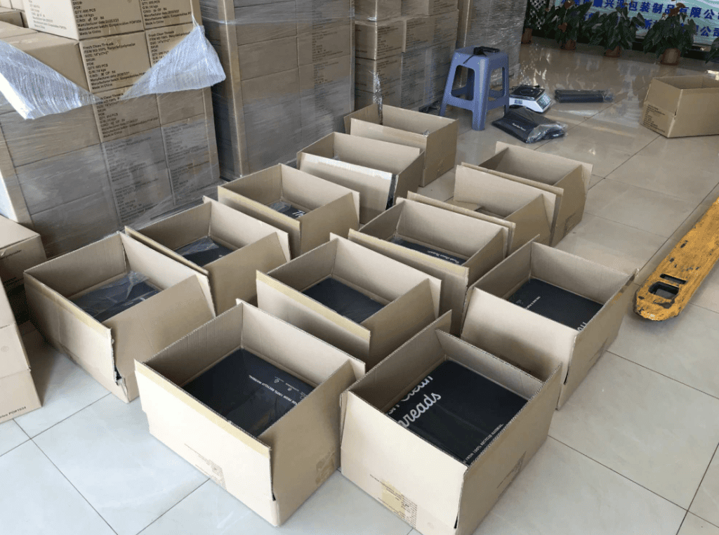 Random carton sampling during AQL inspection in China